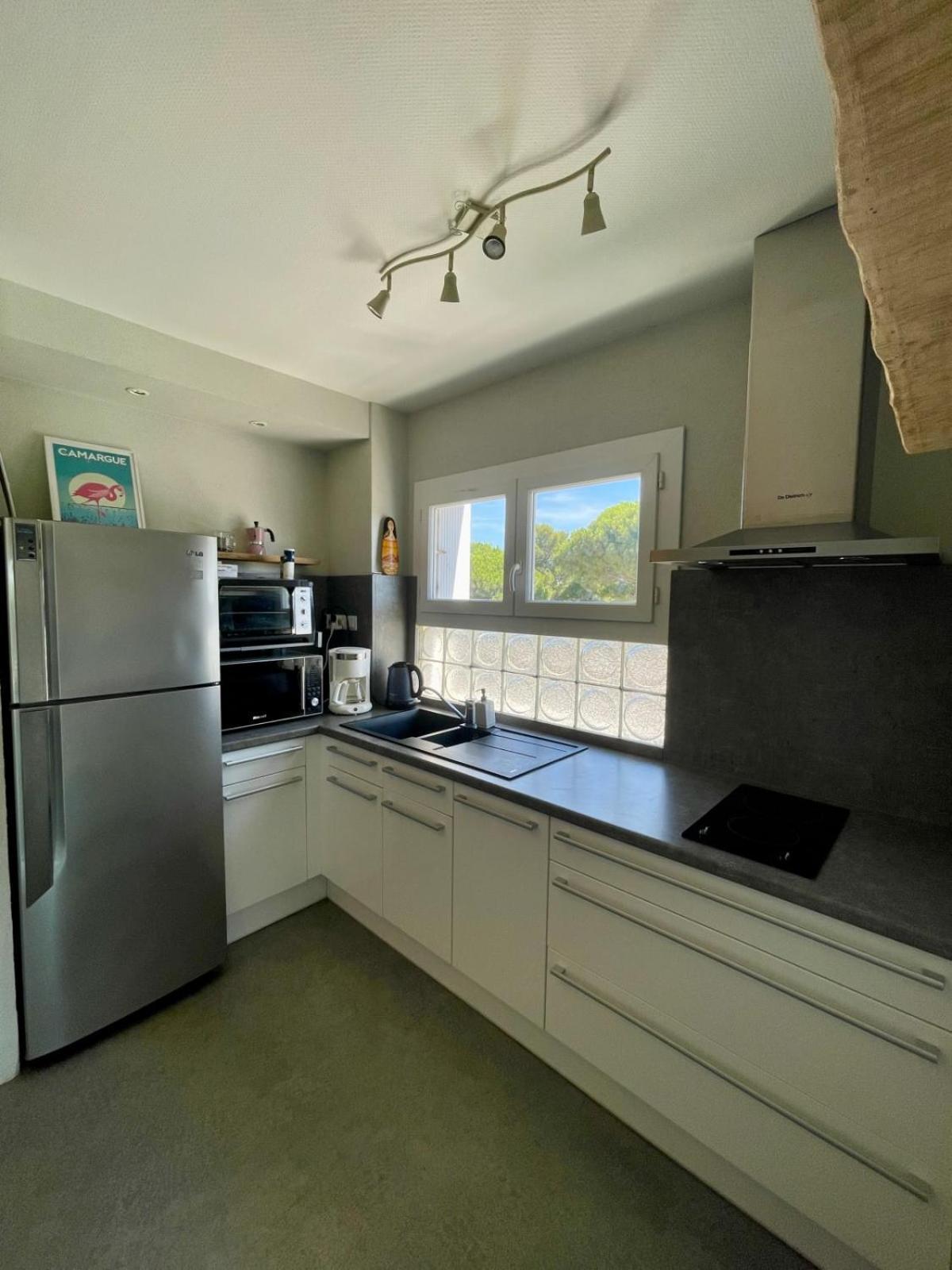 Le Neptune Appartement T2 Tout Confort Au Calme Et A Deux Pas De La Plage Le Grau-du-Roi Exterior photo